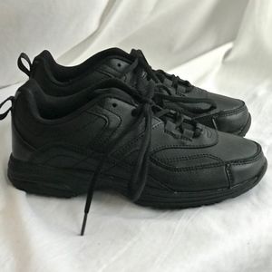 NEVER WORN SafeTStep Comfort Non-SlipWork Shoes 7W